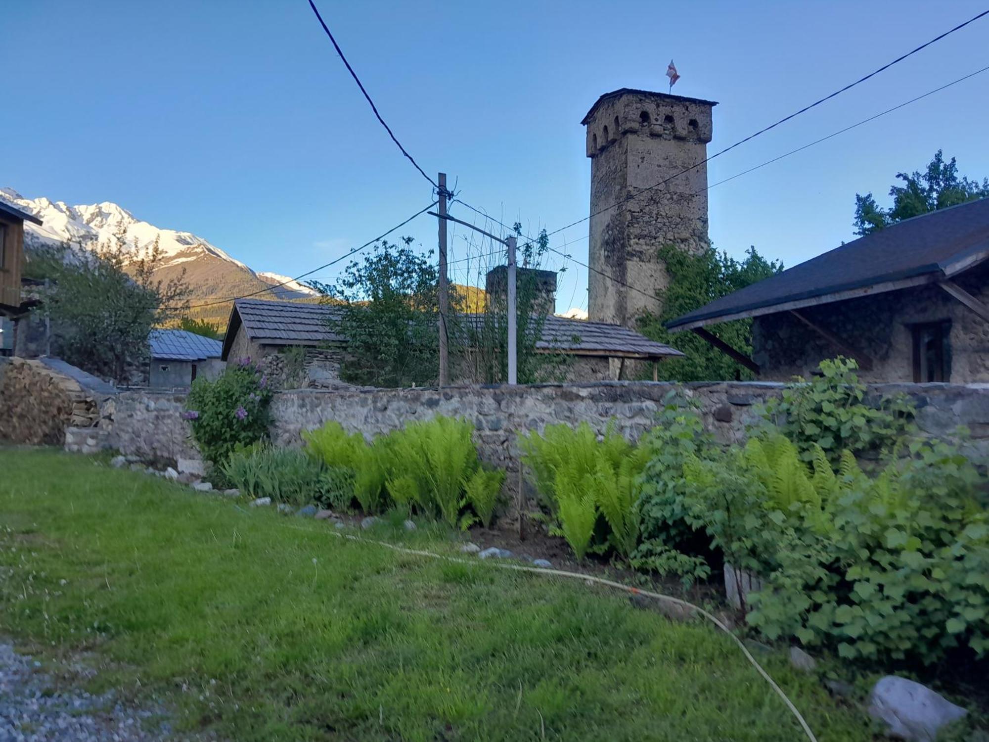 Bapsha Guesthouse Mestia Exterior foto